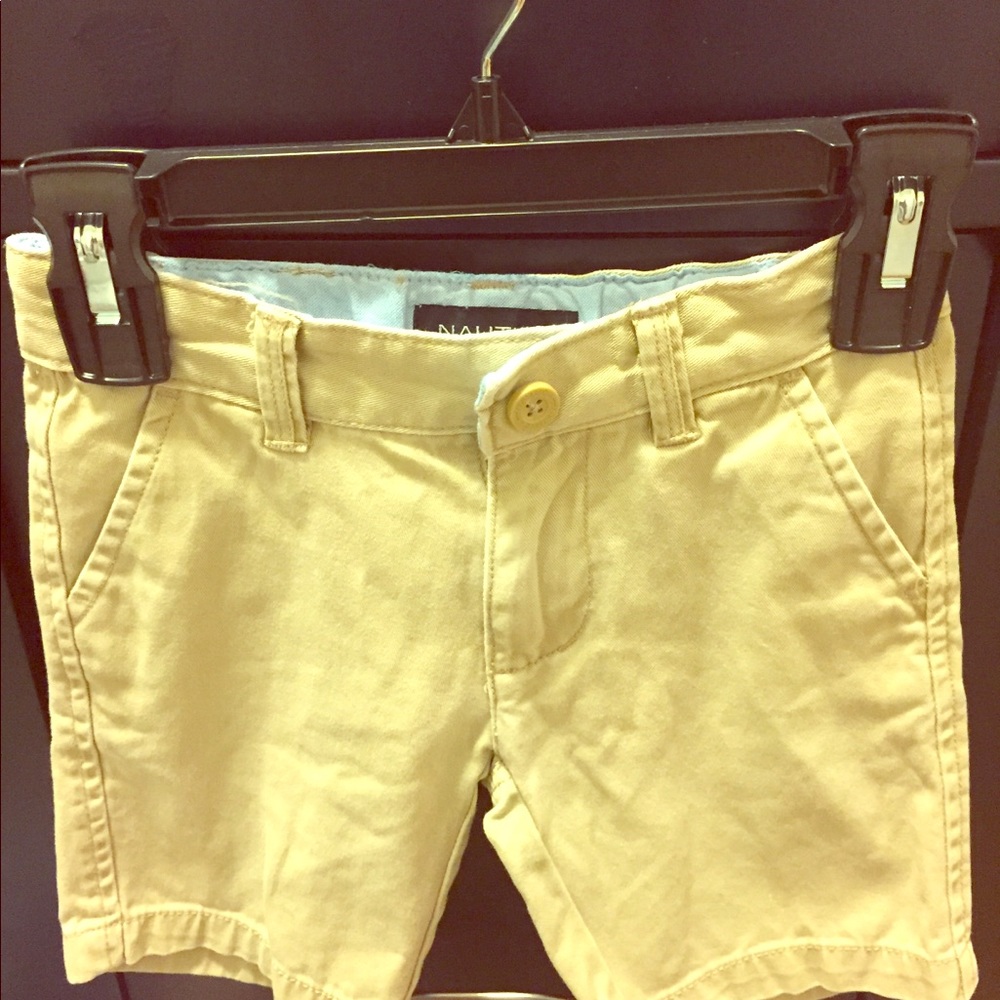 Shorts - Picture 2 of 5